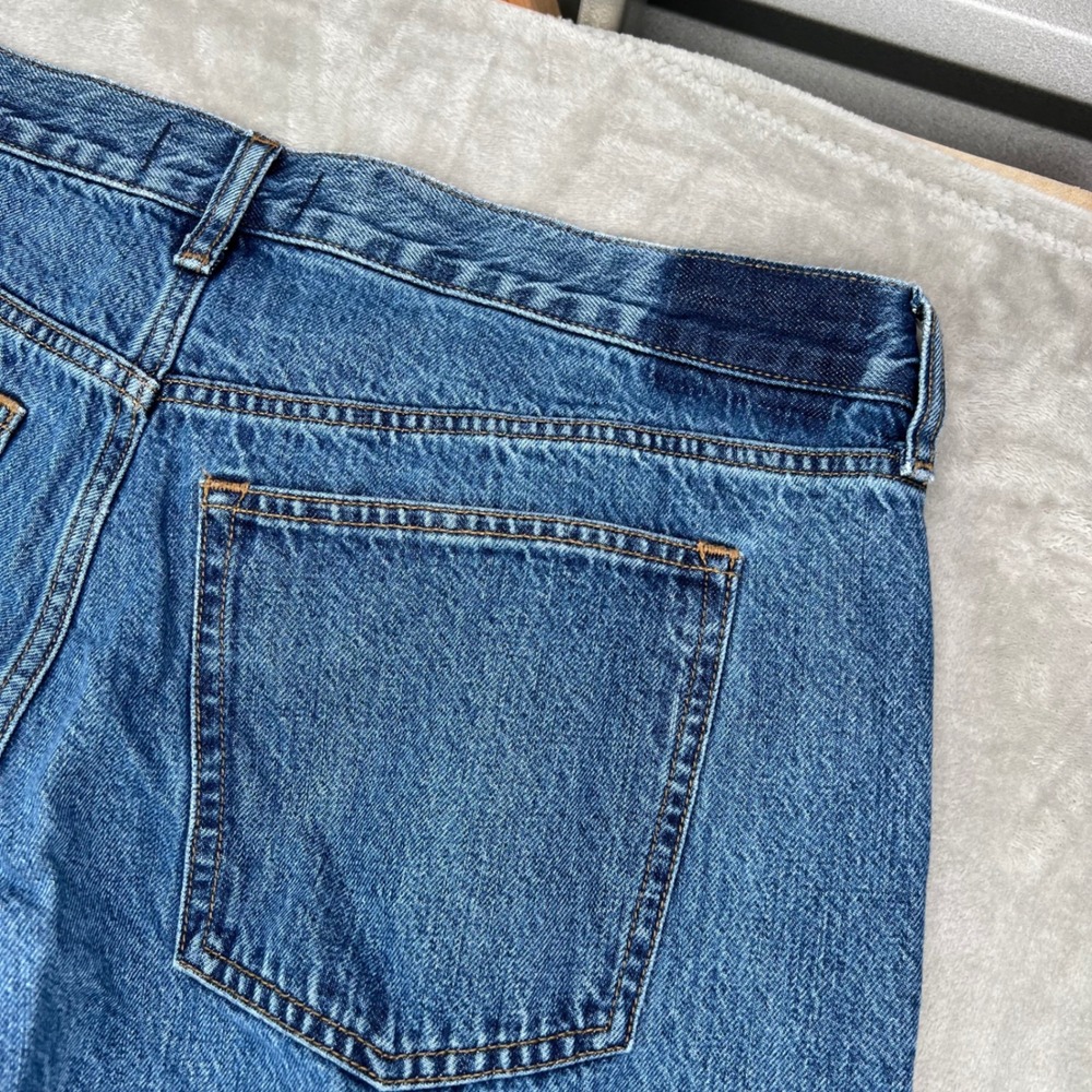 Abercrombie & Fitch Low Rise Ultra Loose Jeans Women 30 Long Medium Wash Raw Hem - Picture 14 of 14